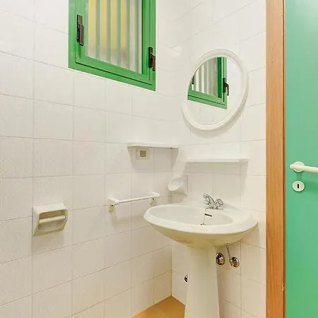 Hibiscus Apartment *